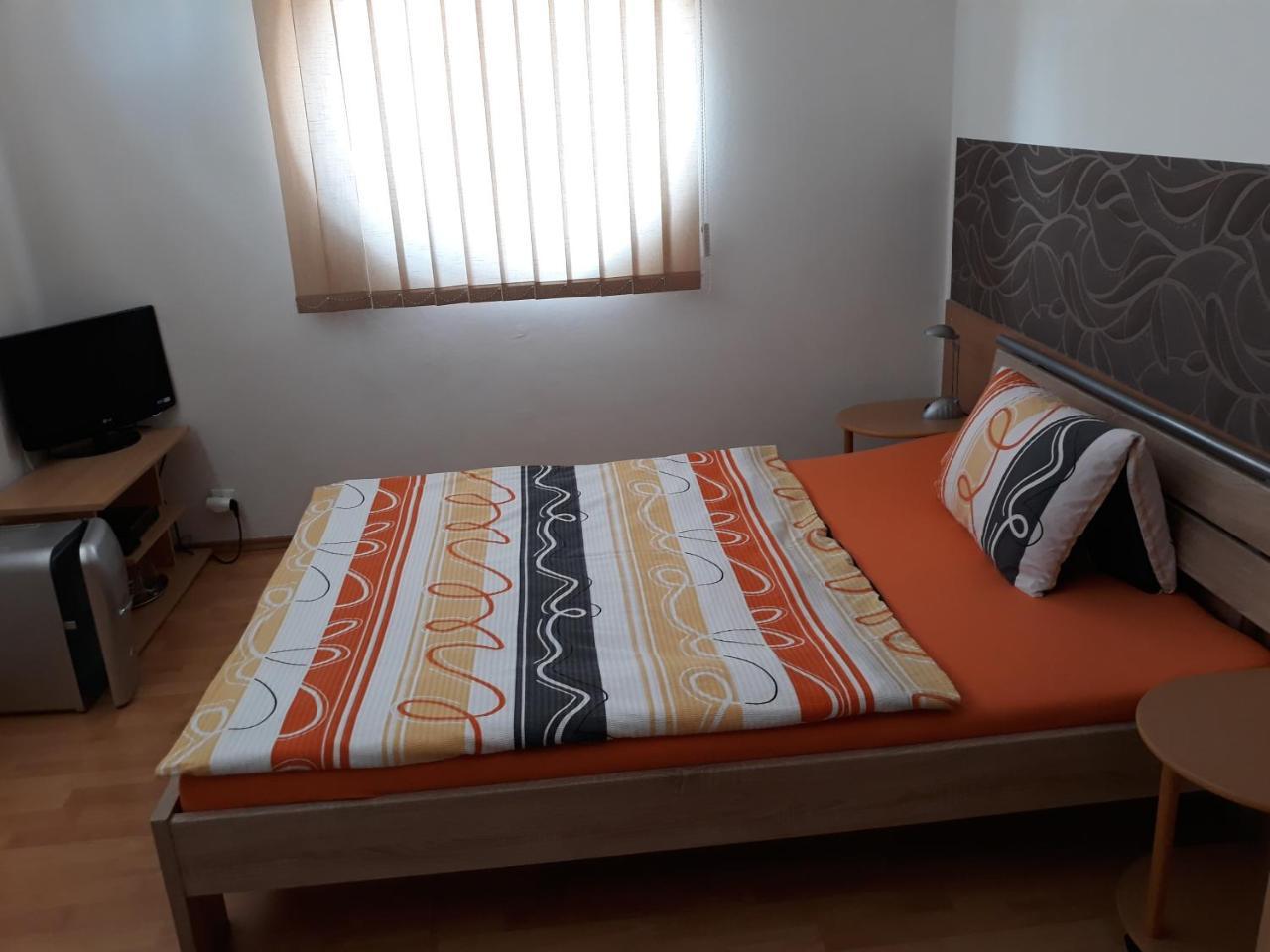 Vv Penzion Brno Bagian luar foto